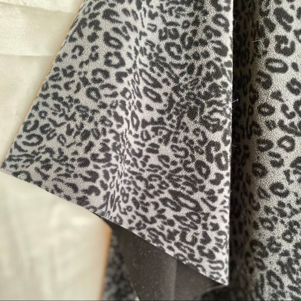 Lightweight Black Gray Versatile Wrap! - Picture 7 of 13